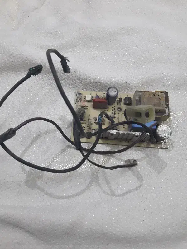 برد و سیم‌جمع کن الجی|قطعات و لوازم جانبی رایانه|یزد, |دیوار