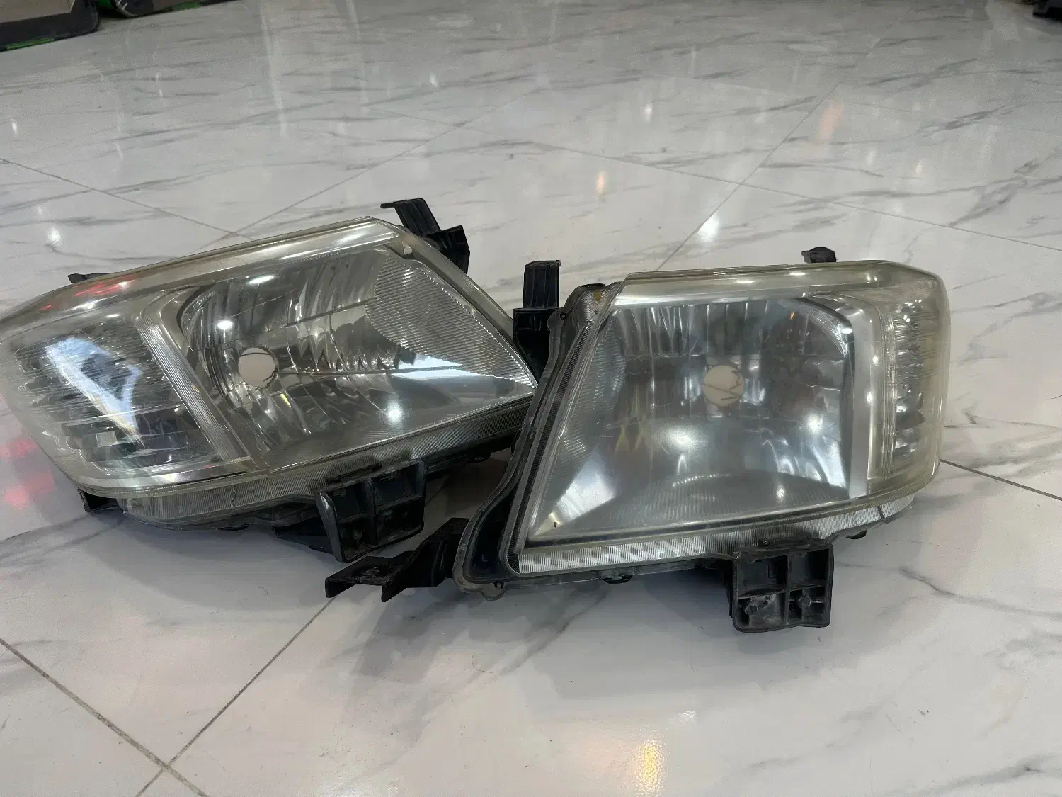 چراغ جلو تویوتا مدل2012تا2016اصلی|قطعات یدکی و لوازم جانبی|قشم, |دیوار