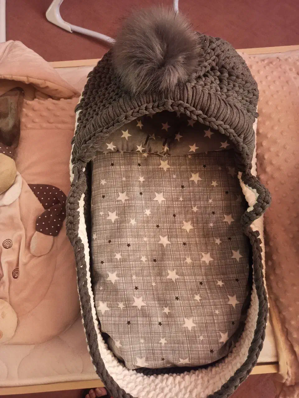 کریر|اسباب و اثاث بچه|هشتگرد, فاز ۷ مهستان|دیوار