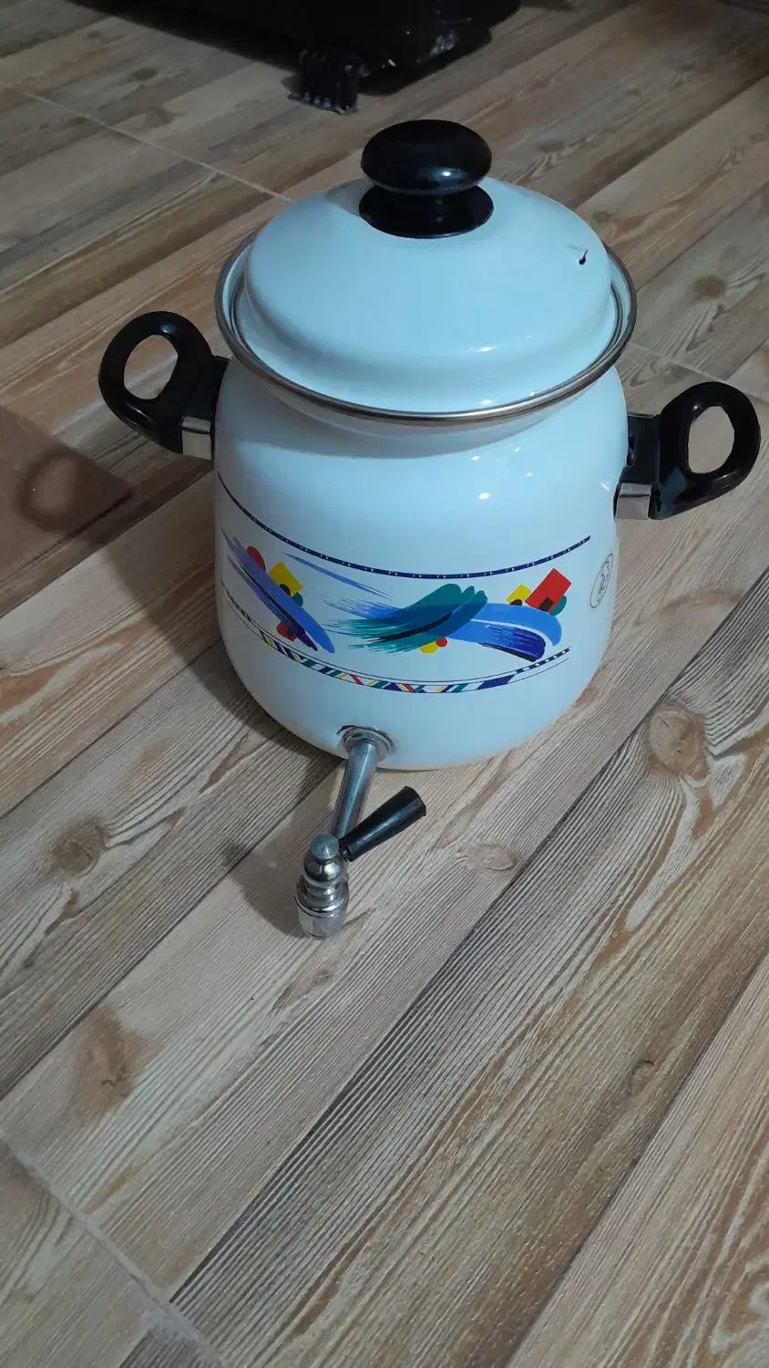 یک عدد کتری قوری نو|قوری، کتری، قهوهساز دستی|ماهیدشت, |دیوار