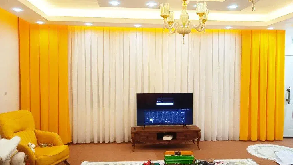 پرده سرای احمدی|پرده، رانر، رومیزی|خوی, |دیوار