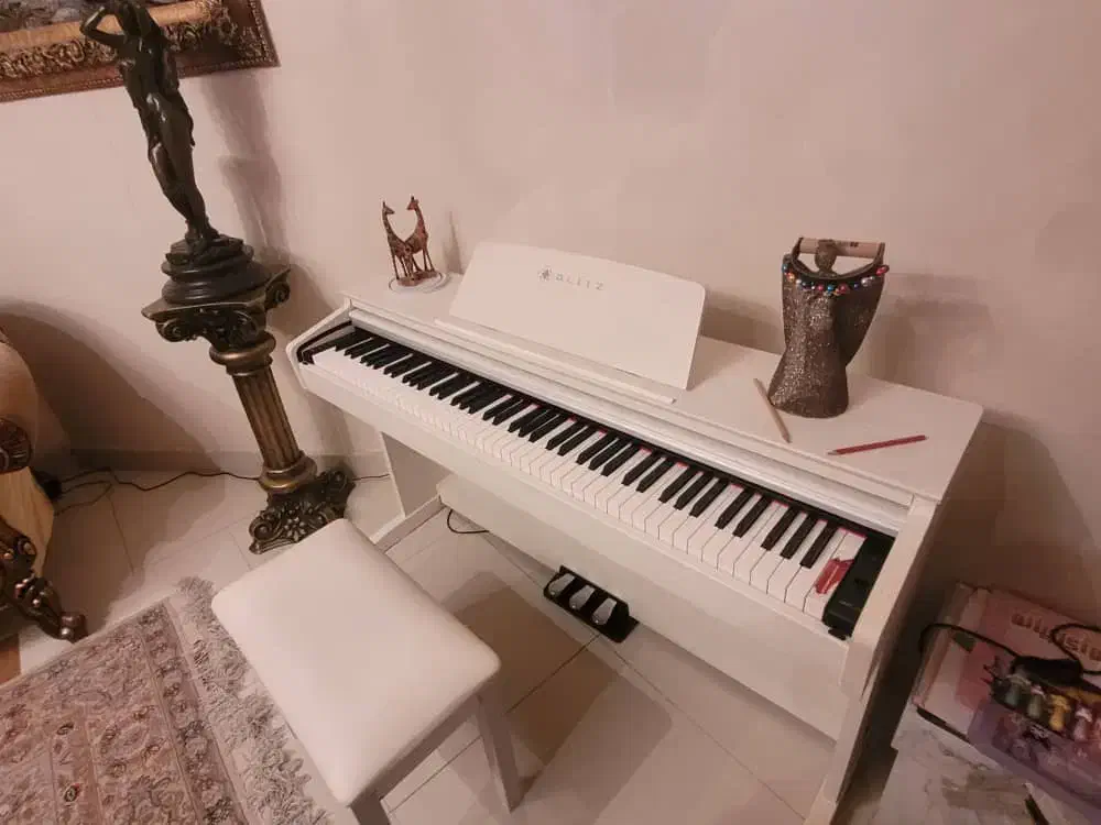 پیانو دیجیتال برند Blitz|پیانو، کیبورد، آکاردئون|تهران, سهروردی|دیوار