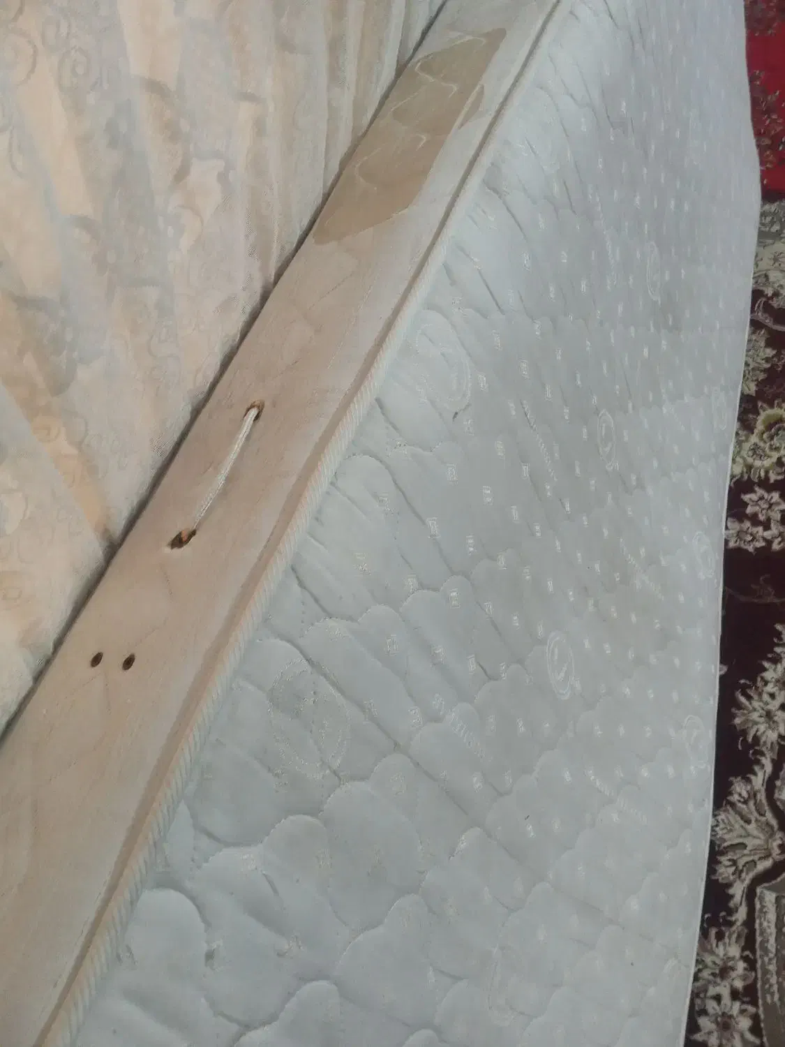 تشک|تشک تختخواب|سنگر, |دیوار