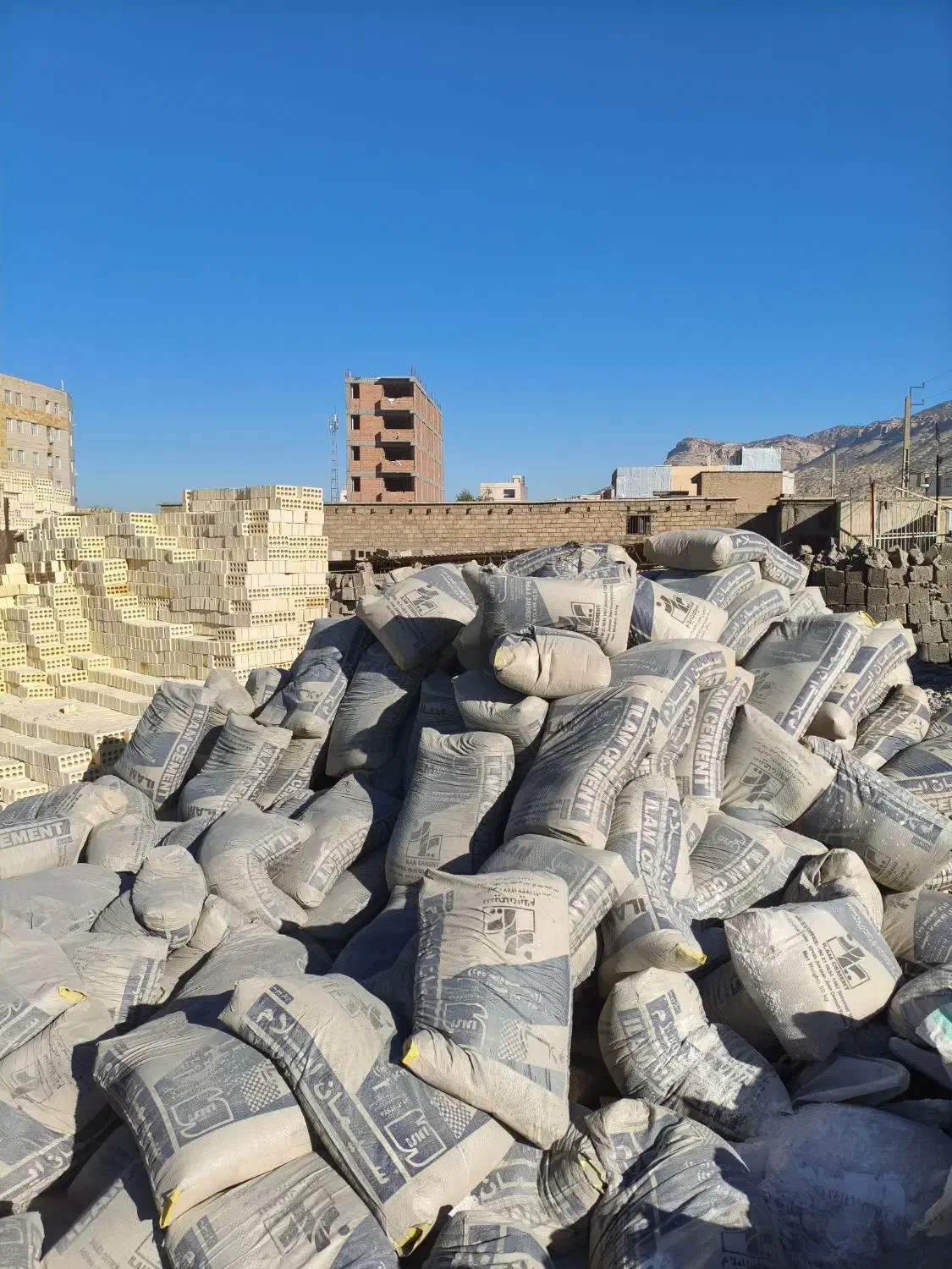 سیمان تک فروشی 140 هزارو مصالح|مصالح و تجهیزات ساختمان|ایلام, |دیوار