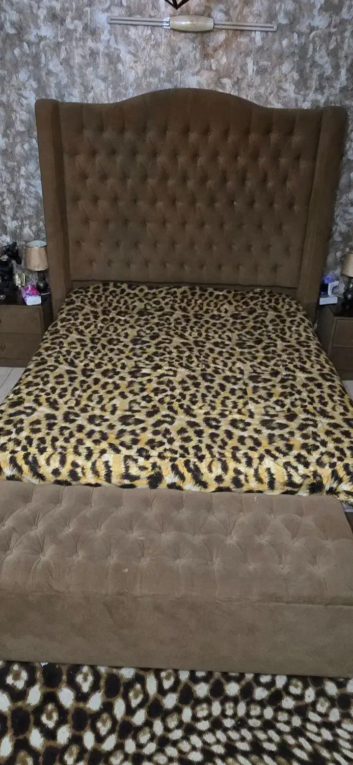 سرویس تخت خواب|تخت و سرویس خواب|ری, سیزده آبان|دیوار