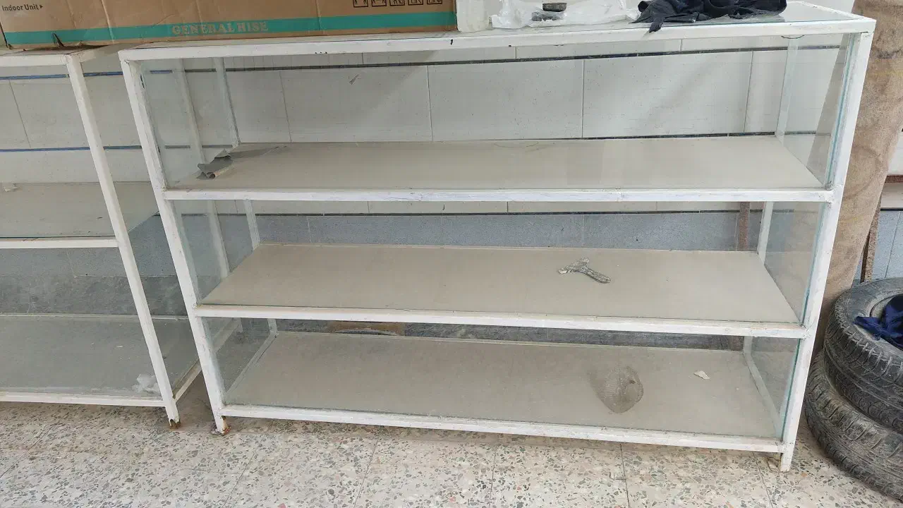 دوعدد ویترین سالم|بوفه، ویترین، کنسول|کارون, |دیوار