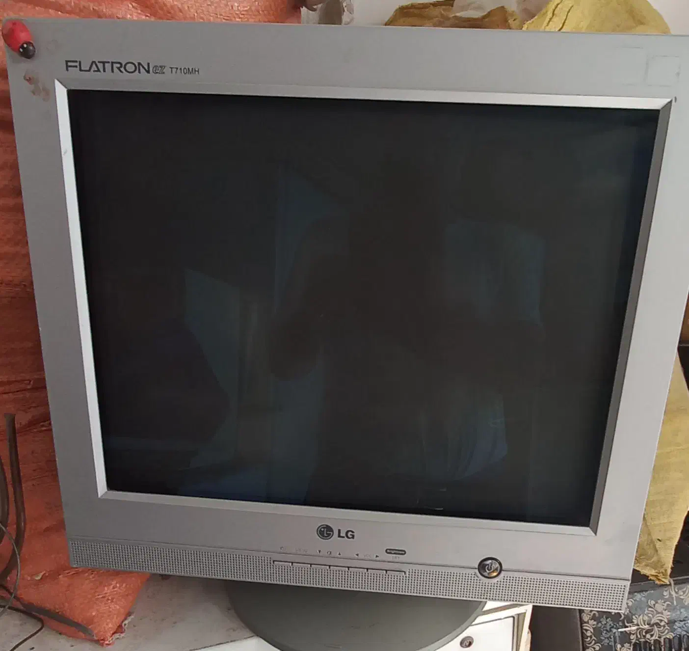 مانیتور ال جی وسامسونگ سالم دارم|رایانه رومیزی|همدان, |دیوار