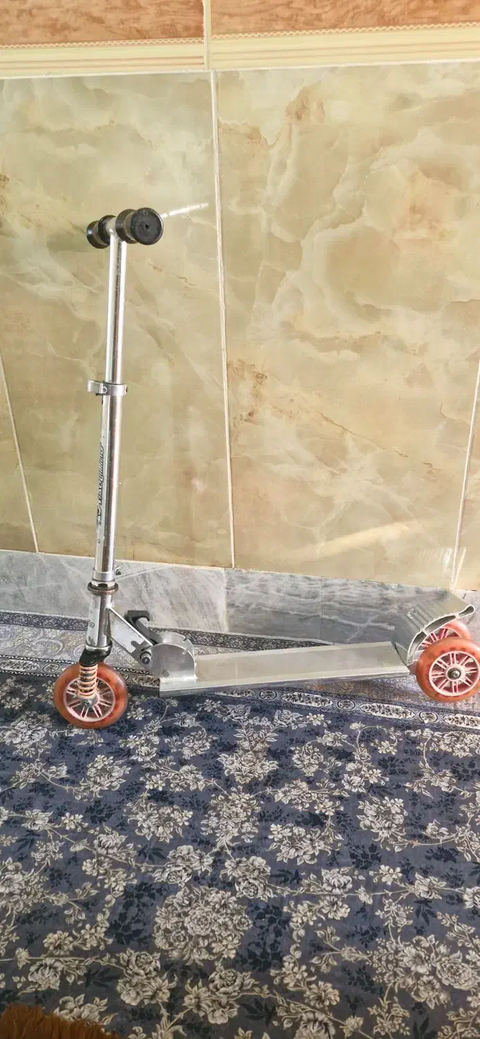 اسکوتر|دوچرخه، اسکیت، اسکوتر|سرپل ذهاب, |دیوار