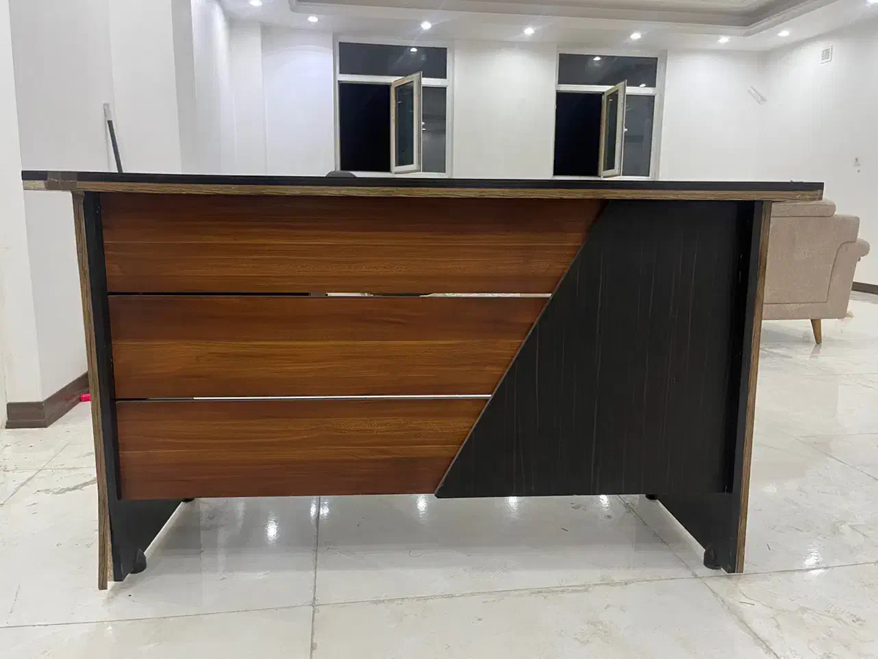 میز مدیریتی در حد نو|میز تحریر و کامپیوتر|اهواز, شهرک حفاری|دیوار