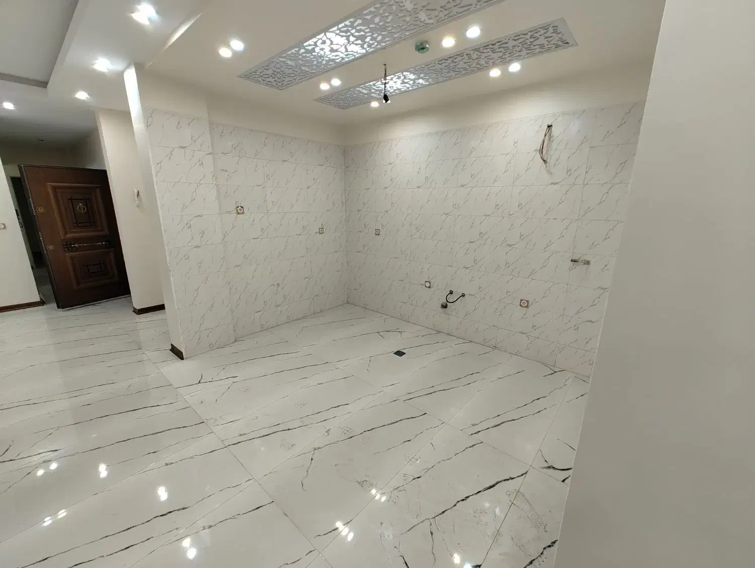 100متری/دو خواب/کلید نخورده