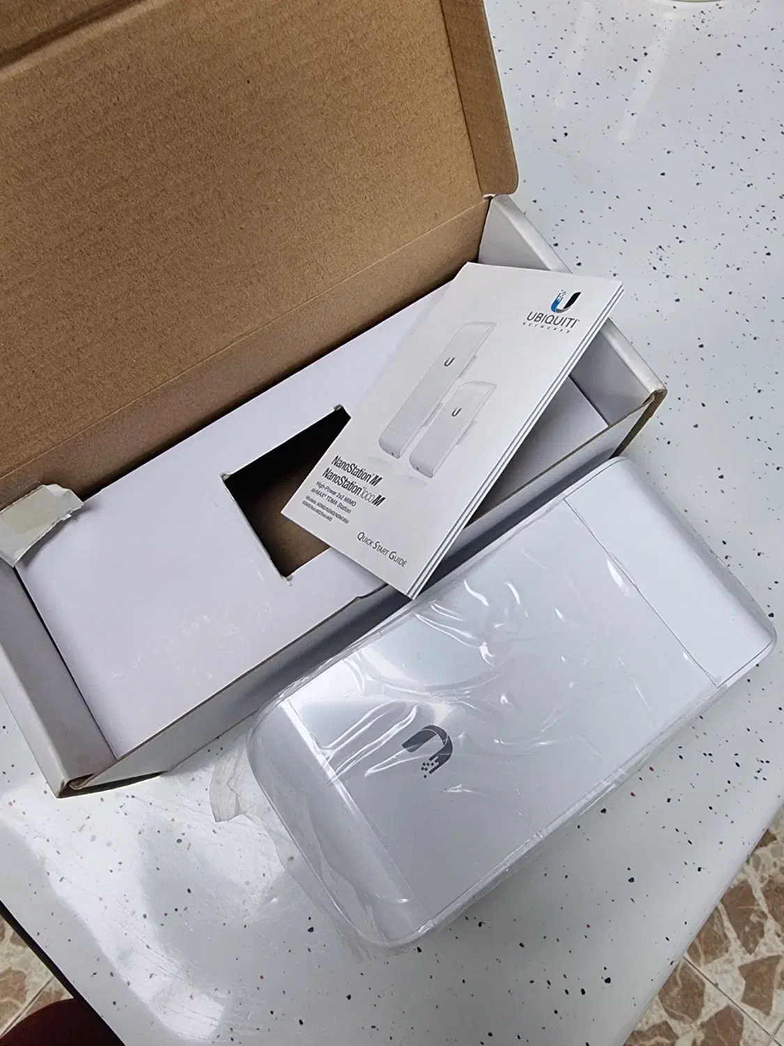 گیرنده رادیویی اینترنت وایرلس (نانو استیشن M5)|مودم و تجهیزات شبکه|شیراز, شهرک بهشتی|دیوار