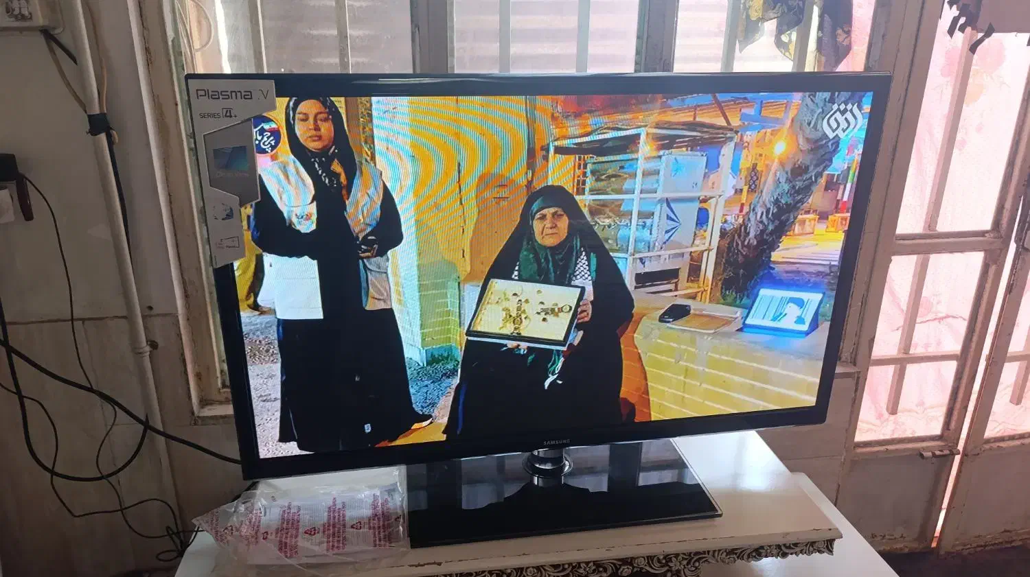 سلام تلویزیون 43 سامسونگ با محافظ صفحه سرخود|تلویزیون و پروژکتور|مشهد, شهرک مهر آباد|دیوار