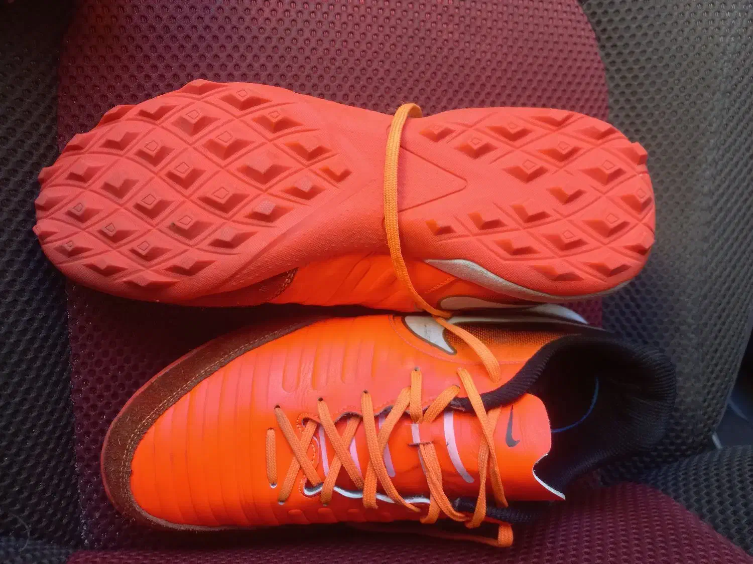 کتونی ورزشی چمنی سایز۴۱ نو|تجهیزات ورزشی|ساری, |دیوار