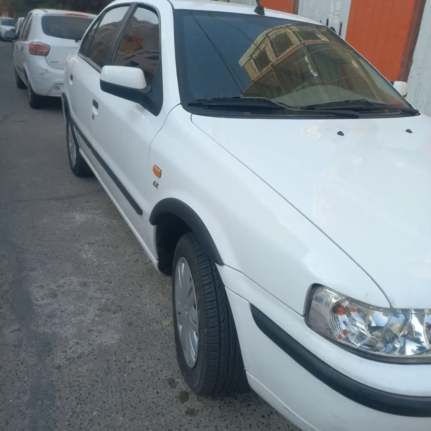 سمند ال ایکس سفید ۹۸|خودرو سواری و وانت|قم, جهان بینی|دیوار