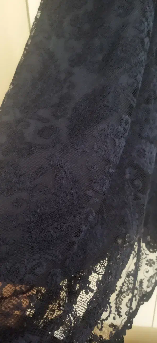 پوشاک|لباس|شاهین دژ, |دیوار