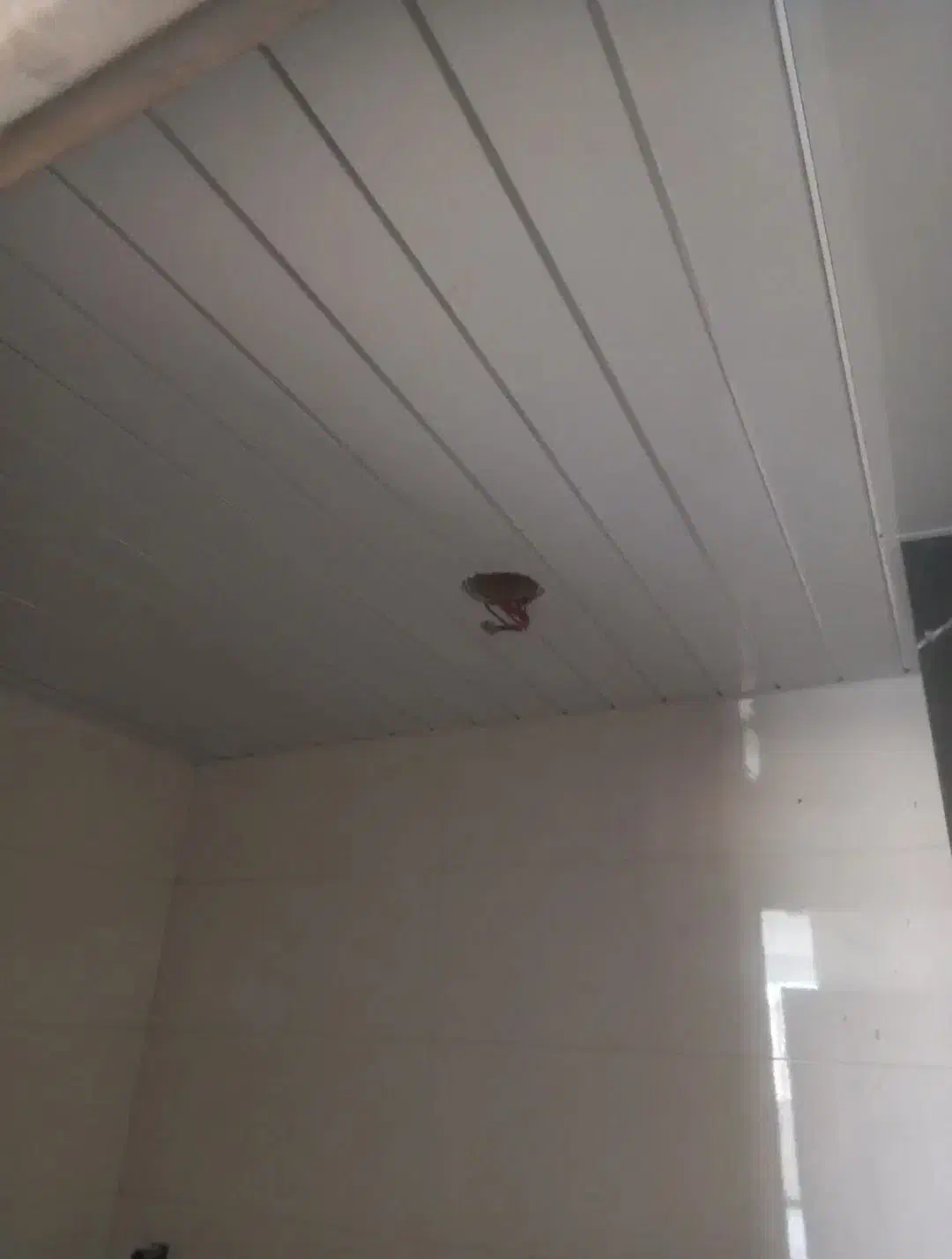 نصب سقف کاذب تایل و دیوار پوش با اکیپ مجرب|خدمات پیشه و مهارت|کرمانشاه, |دیوار