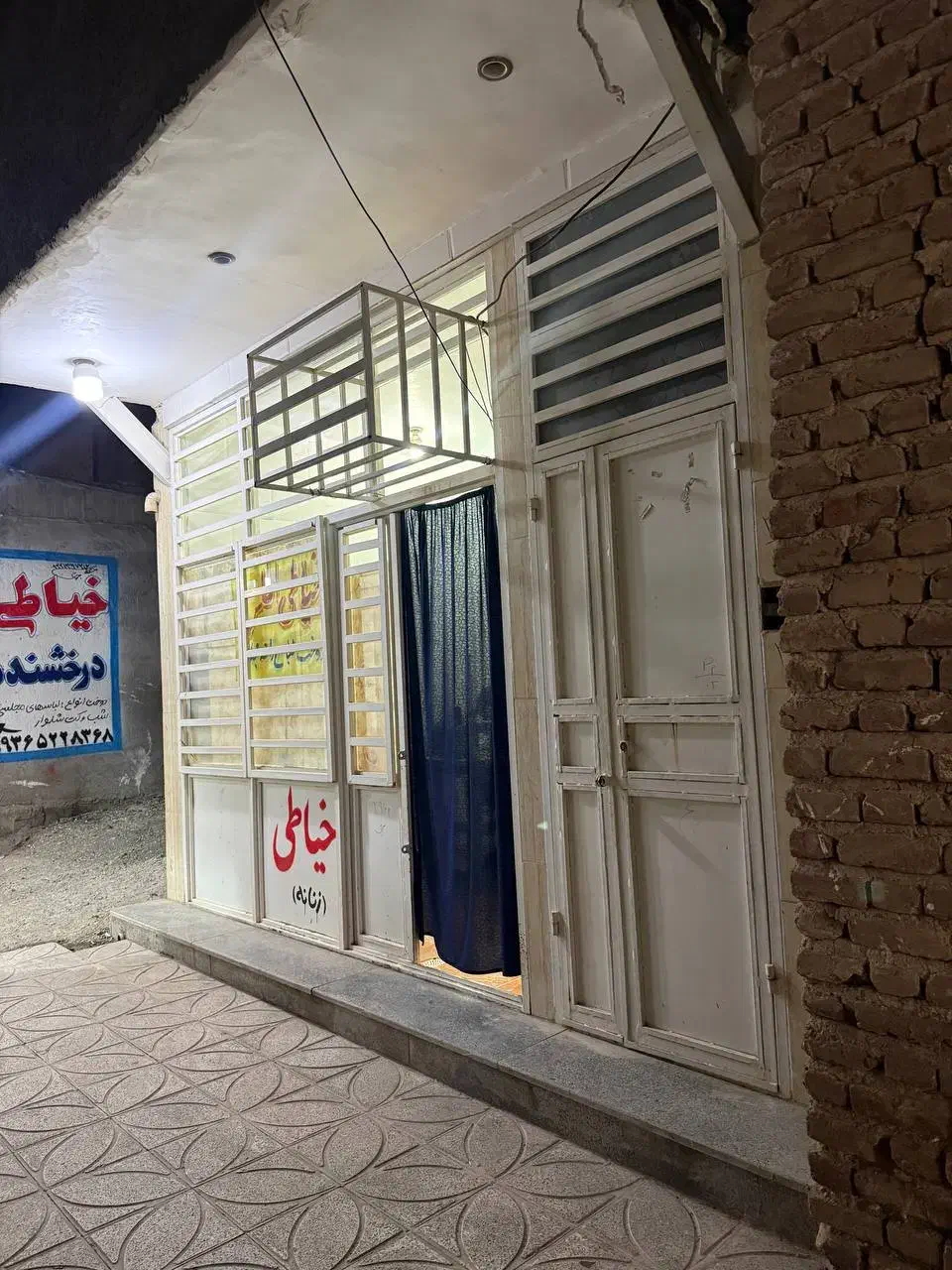 مغازه دو طبقه تجاری|فروش مغازه و غرفه|جیرفت, |دیوار