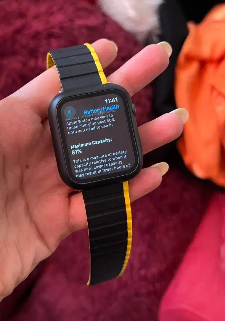 اپل واچ|ساعت|شیراز, فرهنگ شهر|دیوار