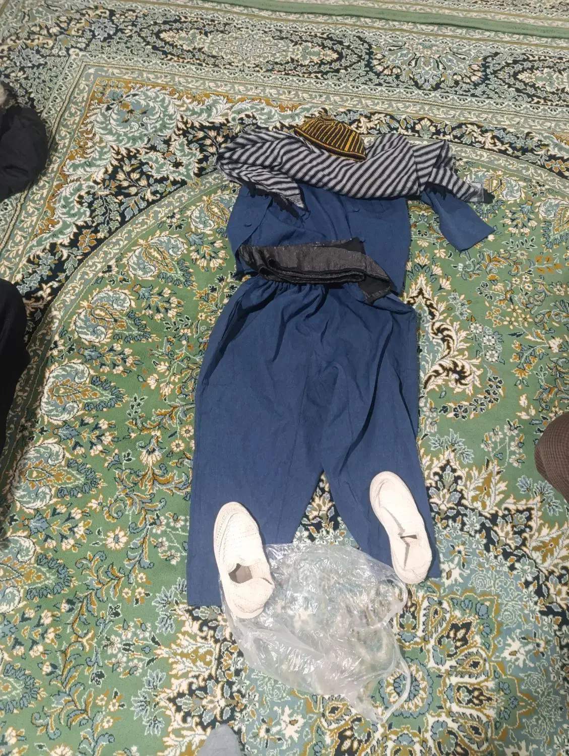 لباس کوردی|لباس|اسلام‌‌آباد غرب, |دیوار