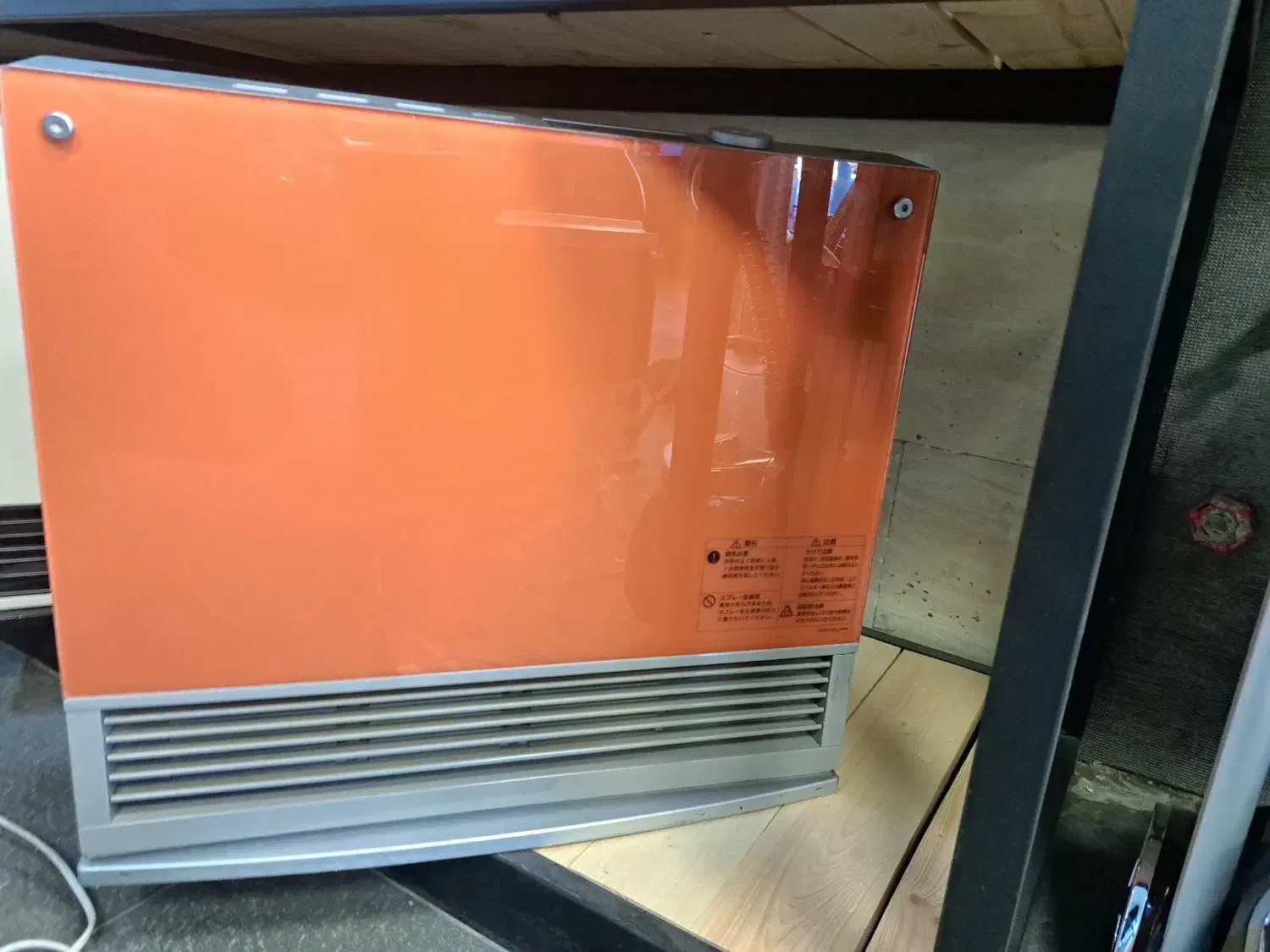 بخاری ژاپنی بدون دودکش|بخاری، هیتر، شومینه|یزد, |دیوار