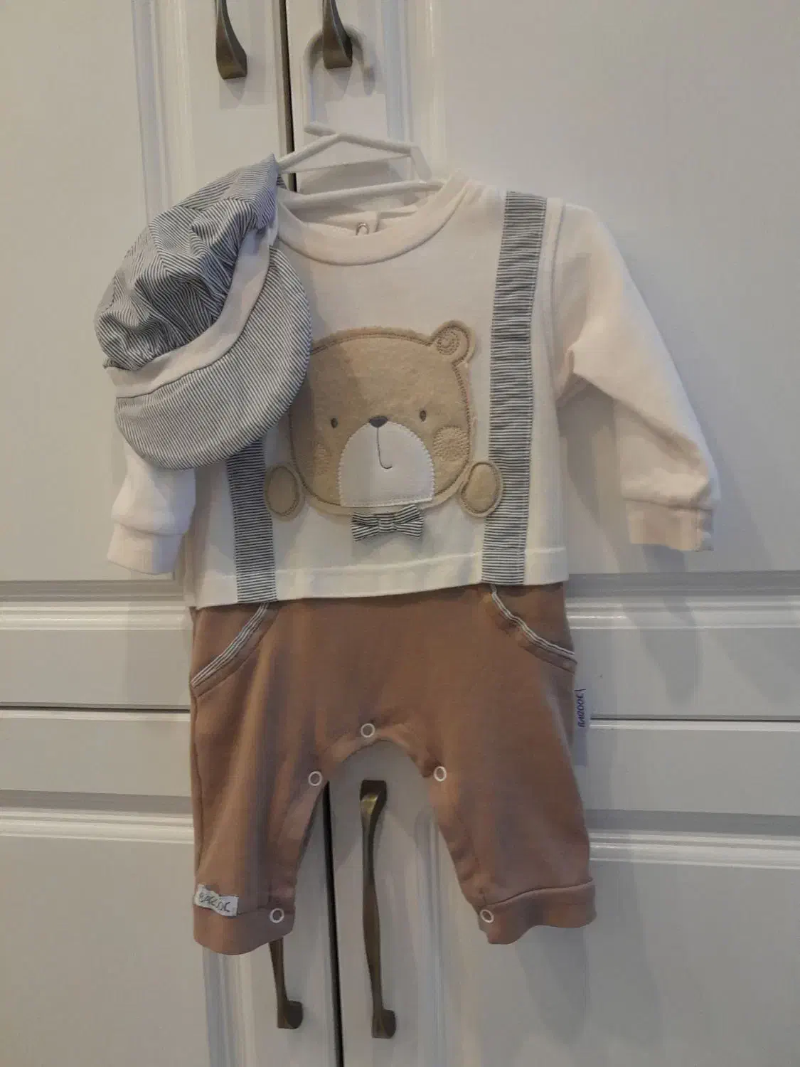 سرهمی نوزادی ۳تا ۶ماه جنس درجه یک کاملا سالم و نو|کفش و لباس بچه|مشهد, کارمندان دوم|دیوار