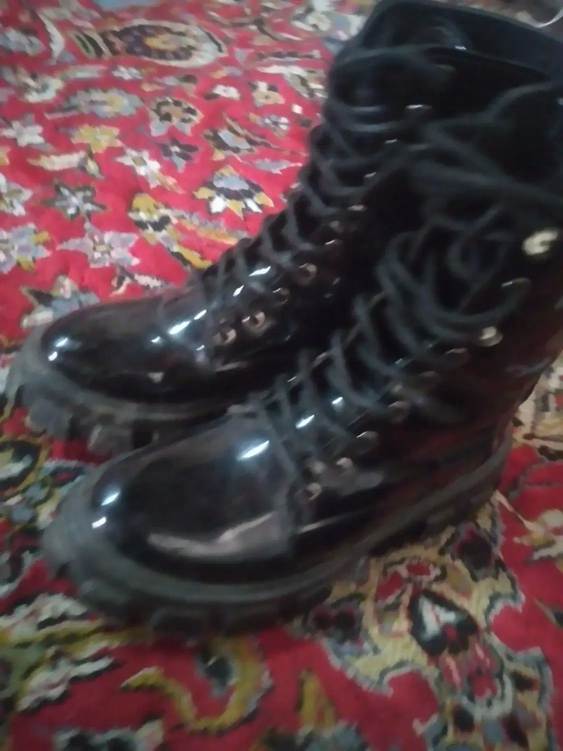 پوتین ورنی زیبا|کیف، کفش، کمربند|شلمان, |دیوار