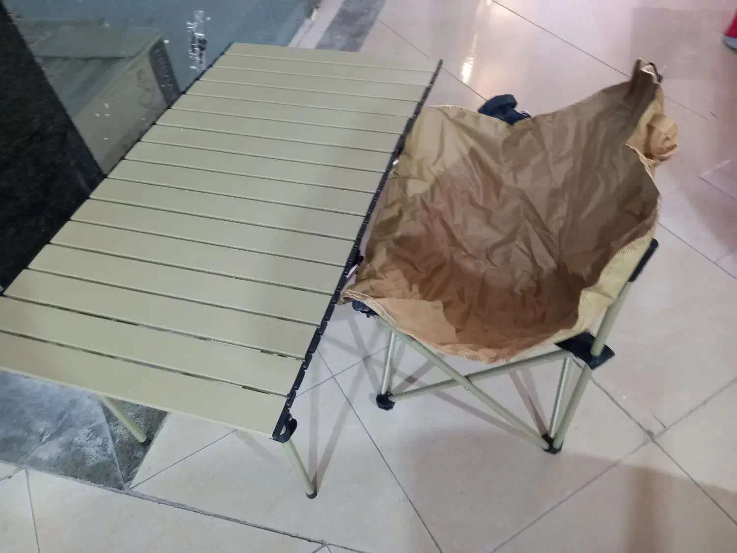 فروش تعدای انواع صندلی ومیز وکمد لباسی|کوهنوردی و کمپینگ|بندر گناوه, |دیوار