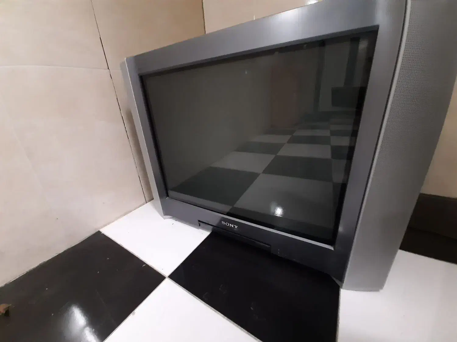 تلویزیون و میز تلویزیون سونی اصل ژاپن|تلویزیون و پروژکتور|اهر, |دیوار