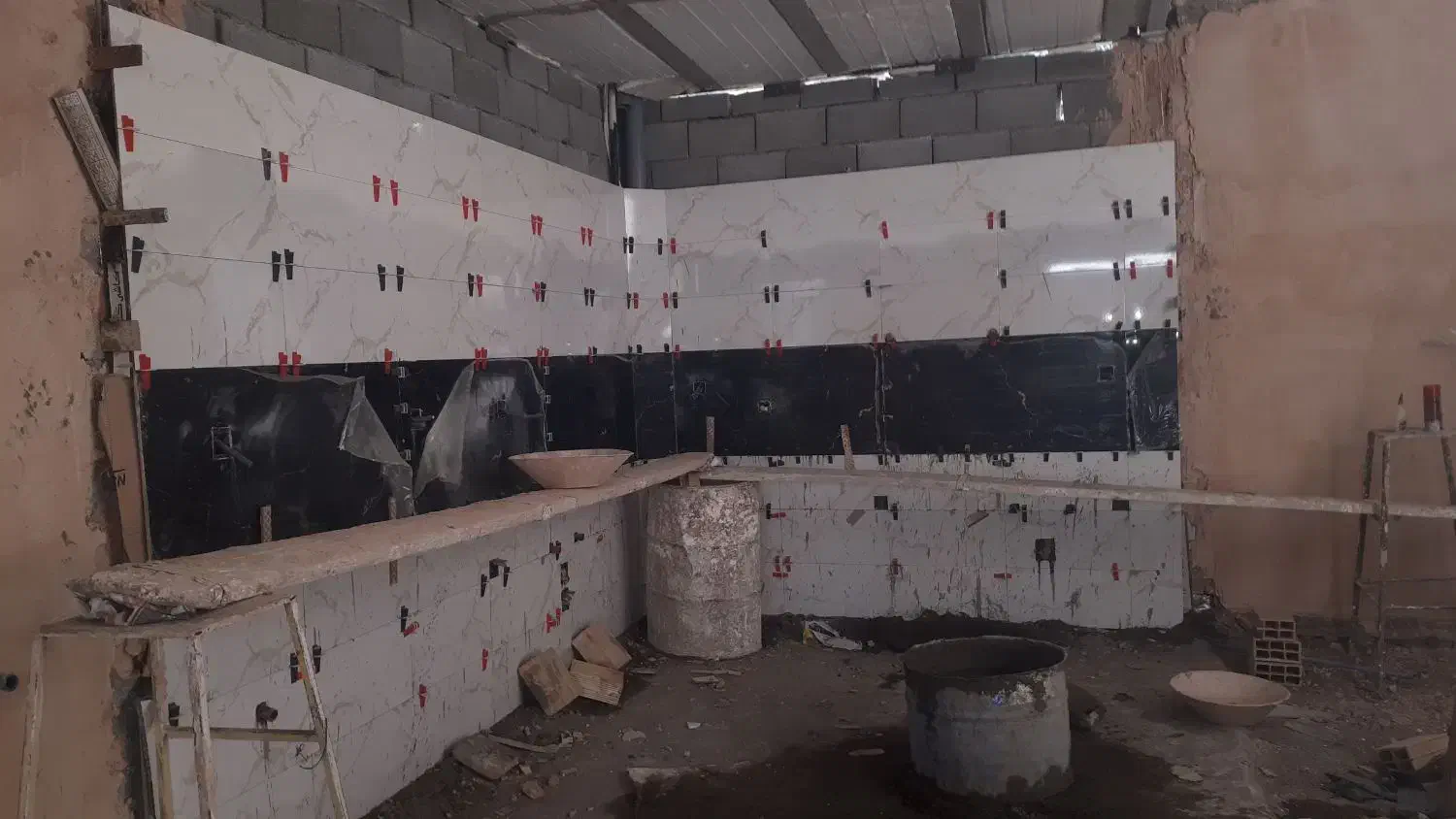 کاشی کاری سرامیک کاری|خدمات پیشه و مهارت|سبزوار, باهنر|دیوار