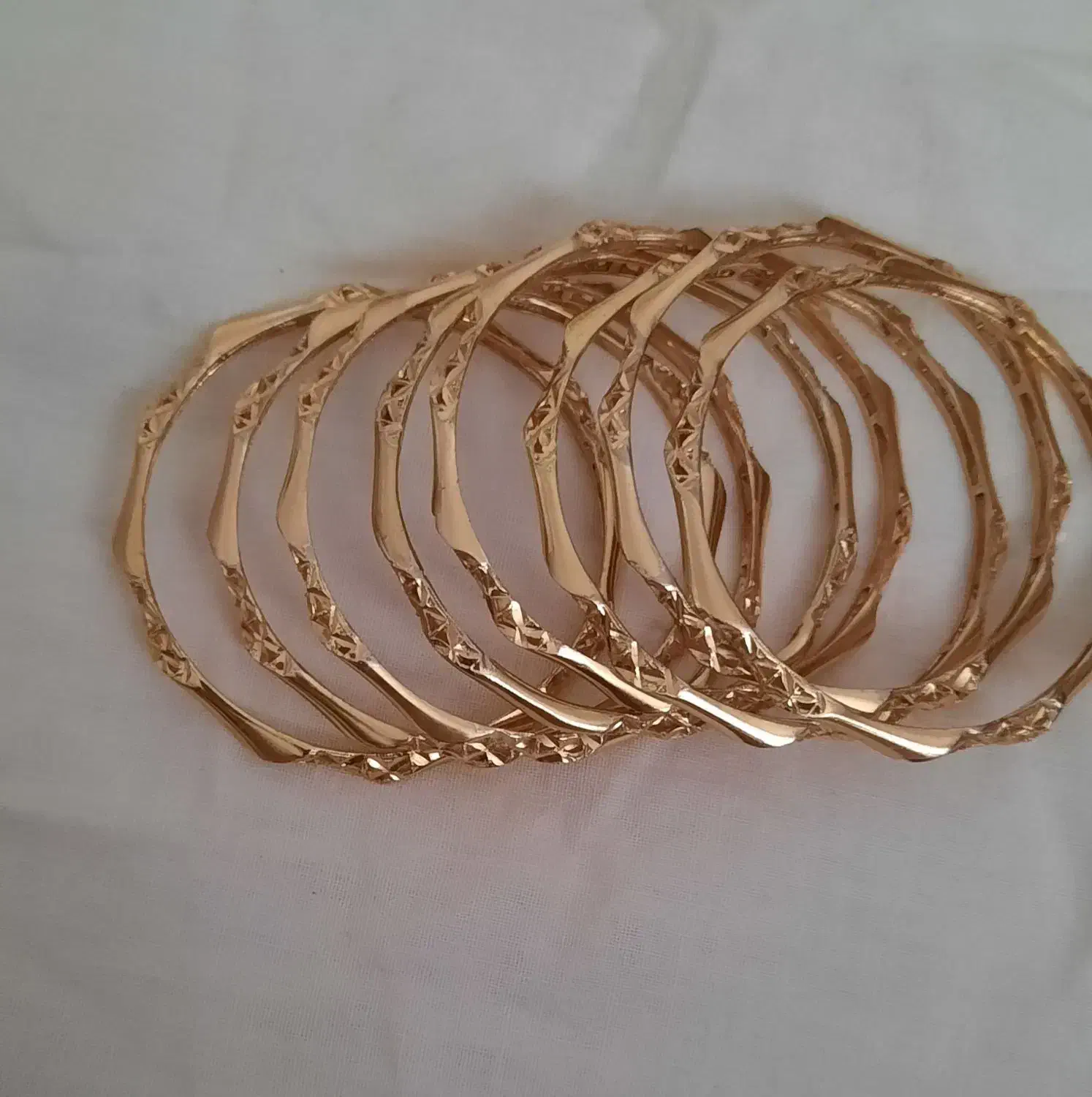 النگو|بدلیجات|قم, انسجام|دیوار