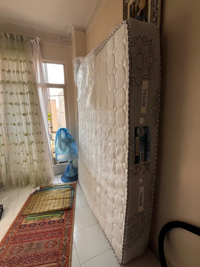 تشک رویال ۲۰۰ در ۱۶۰ خیلی در حد نو|تشک تختخواب|تهران, علم و صنعت|دیوار