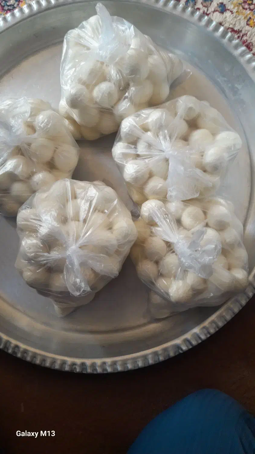 کشک گاو تمیز و خوشمزه|خوردنی و آشامیدنی|باغ ملک, |دیوار