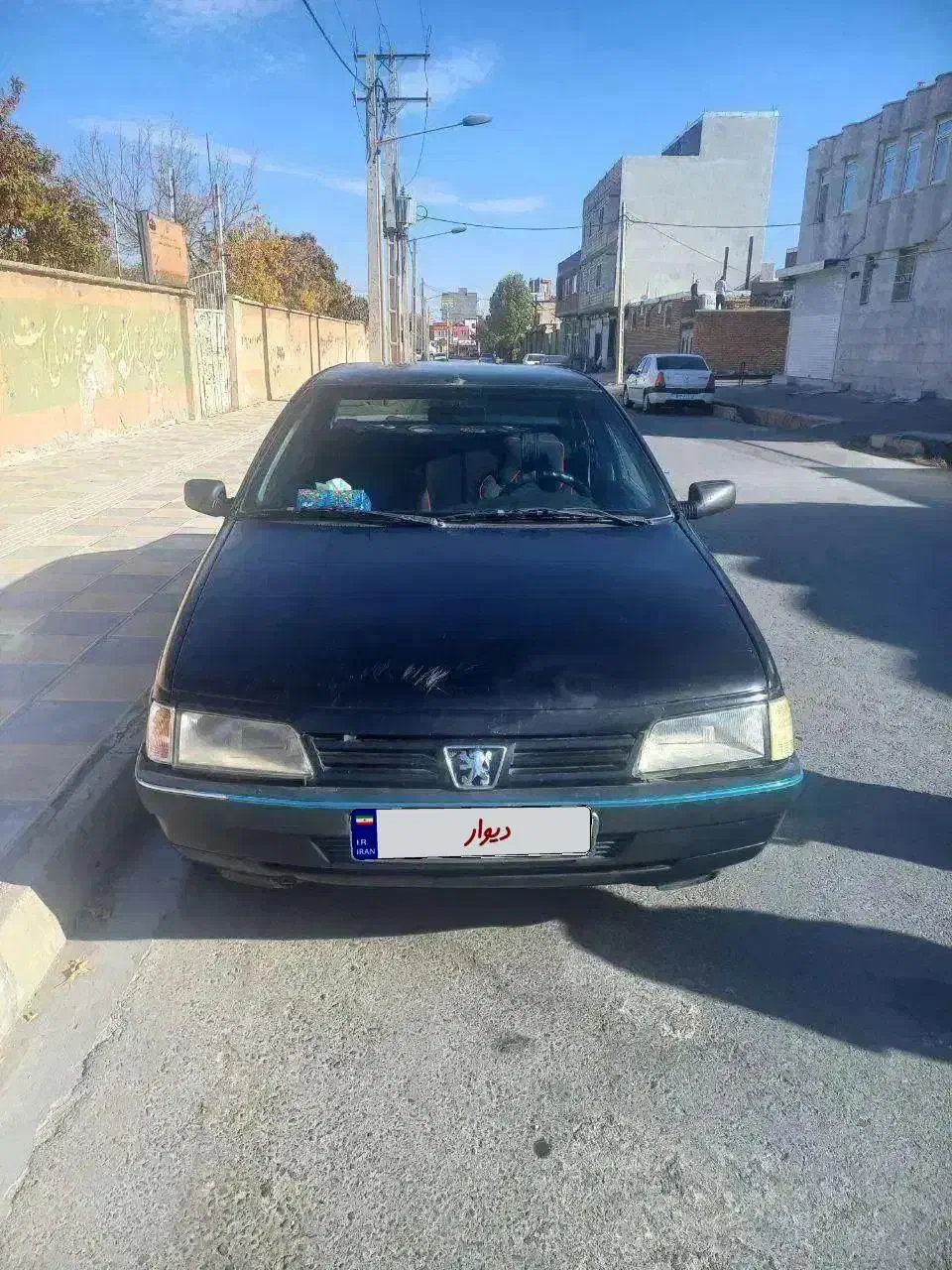 ماشین پژو ۴۰۵ مدل۸۱ تمیز انژکتور ۱۸۰۰سی سی|خودرو سواری و وانت|قروه, |دیوار
