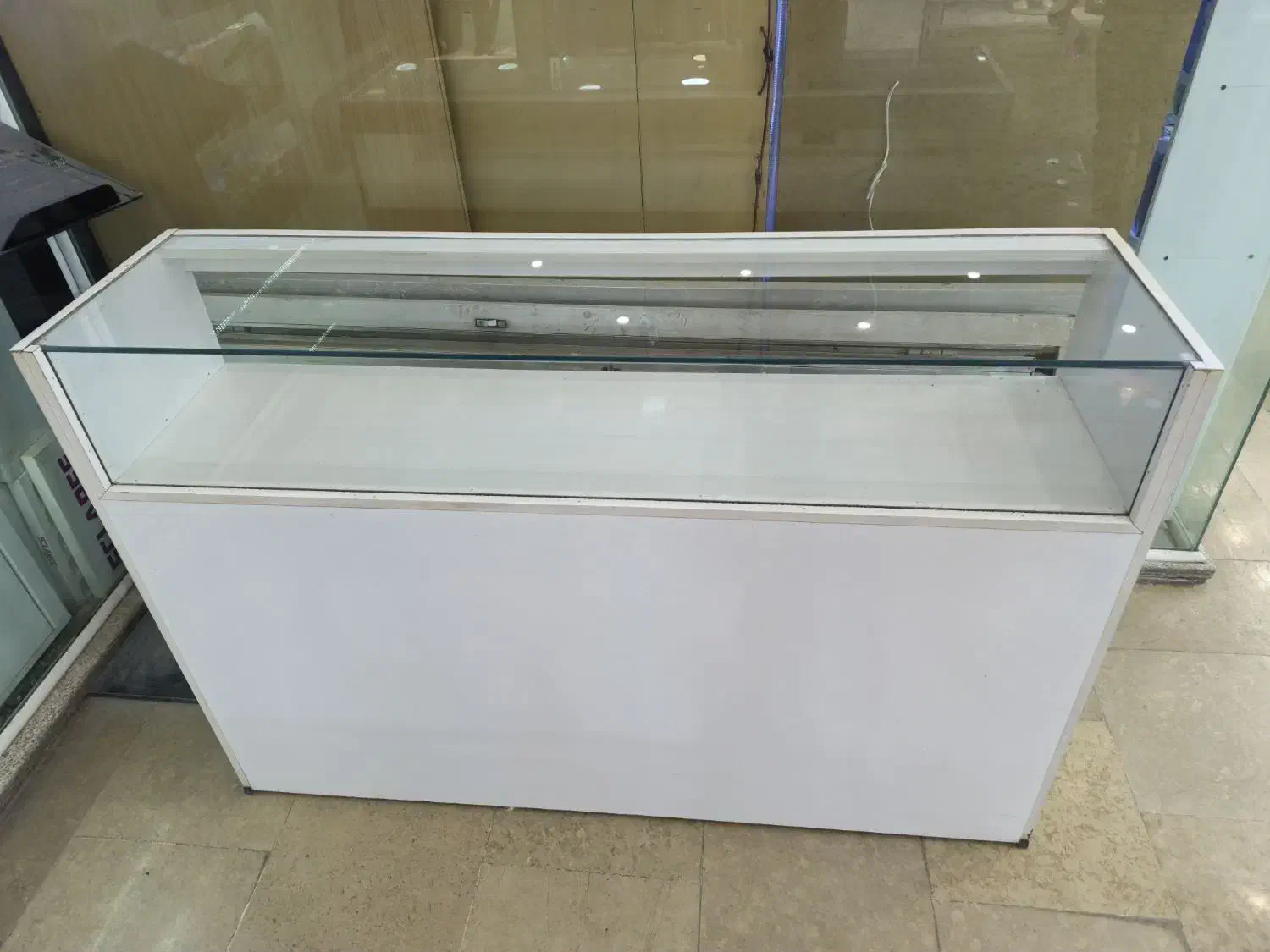 کانتر / پیشخوان /ویترین مغازه mdf ام دی اف شیشه ای|فروشگاه و مغازه|شاهین‌شهر, نظامی|دیوار