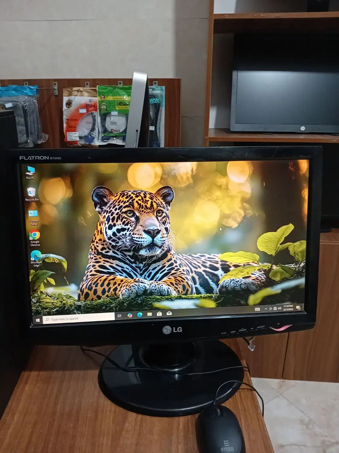 کامپیوتر کامل با ۴ گیگ گرافیک و سی پیو i5|رایانه رومیزی|بابل, |دیوار