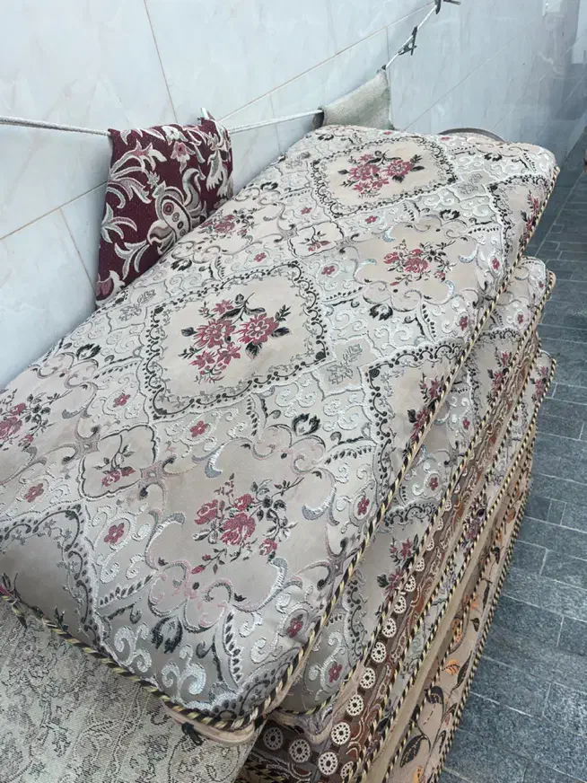 پشتی سالم|پشتی|اردکان, |دیوار