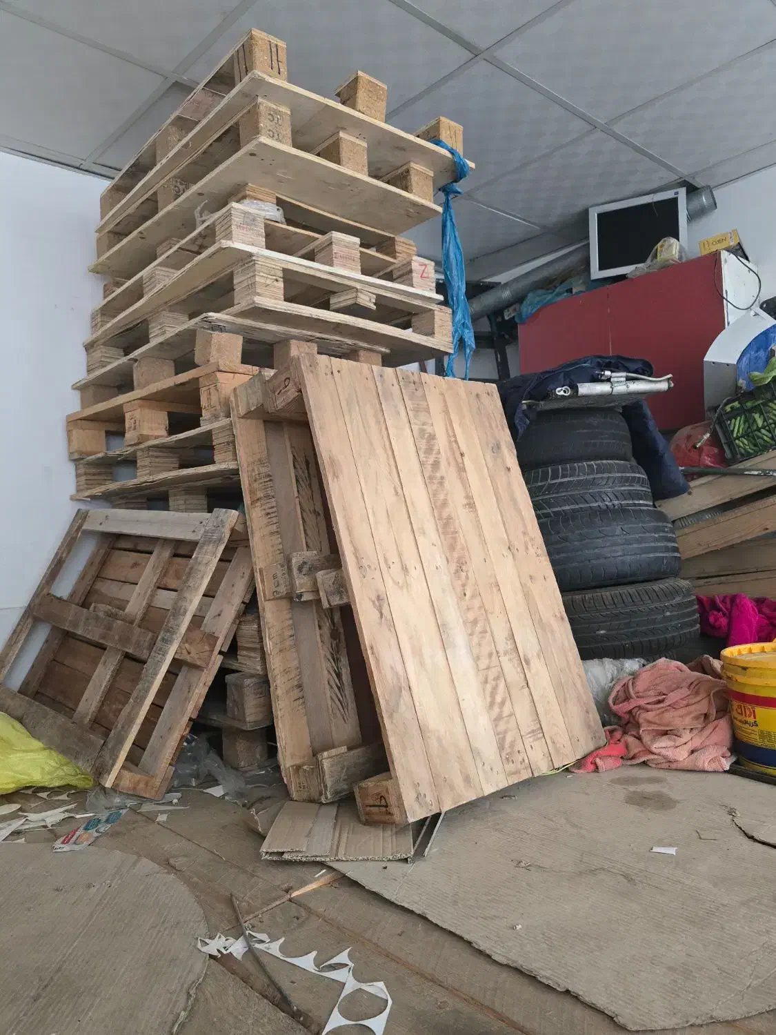 پالت چوبی|فعالیت داوطلبانه تحقیقاتی|گرگان, |دیوار