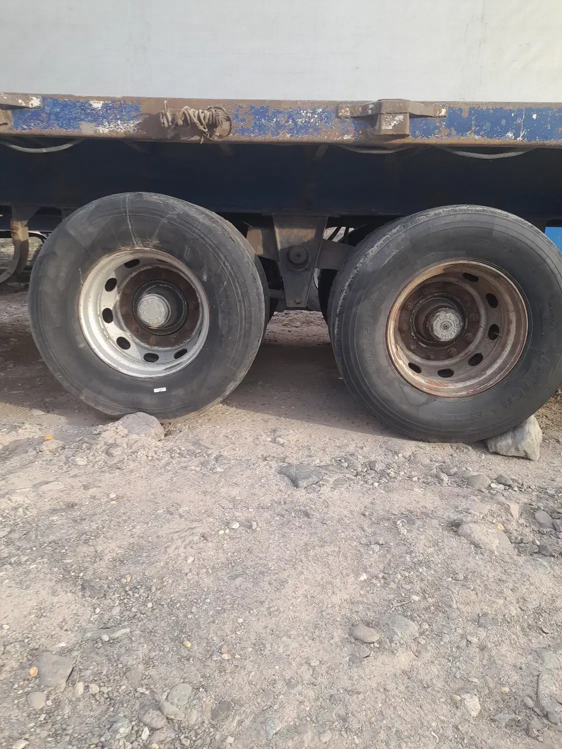 کفی ۱۲ِ۴۰|خودرو سنگین|میانه, |دیوار