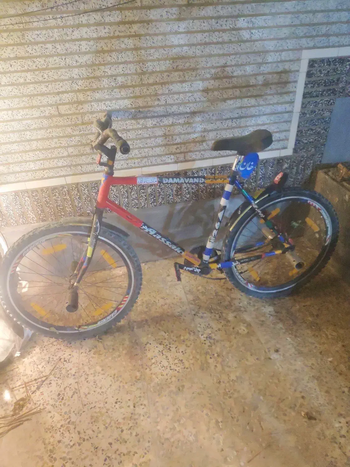 وسایل|هود|خاش, |دیوار