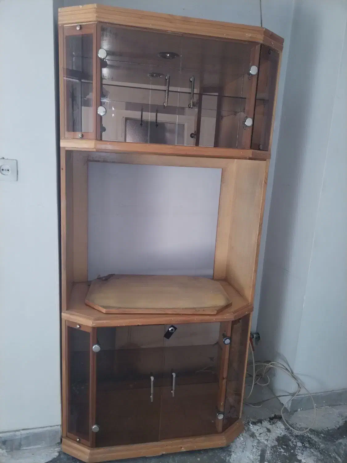 بوفه ومیز تی وی|بوفه، ویترین، کنسول|گنبد کاووس, |دیوار