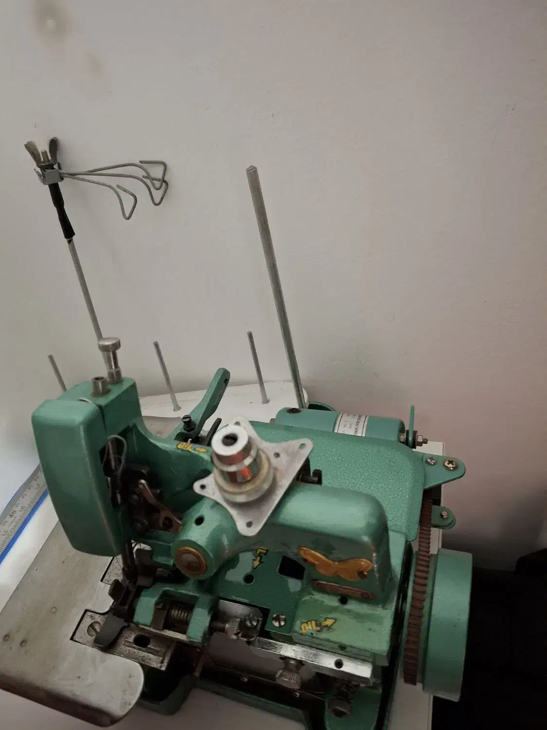 سردوز|چرخ خیاطی و ریسندگی|رشت, رودبارتان|دیوار