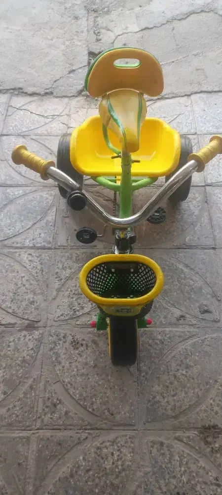 سه چرخه|دوچرخه، اسکیت، اسکوتر|هشتگرد, فاز ۷ مهستان|دیوار