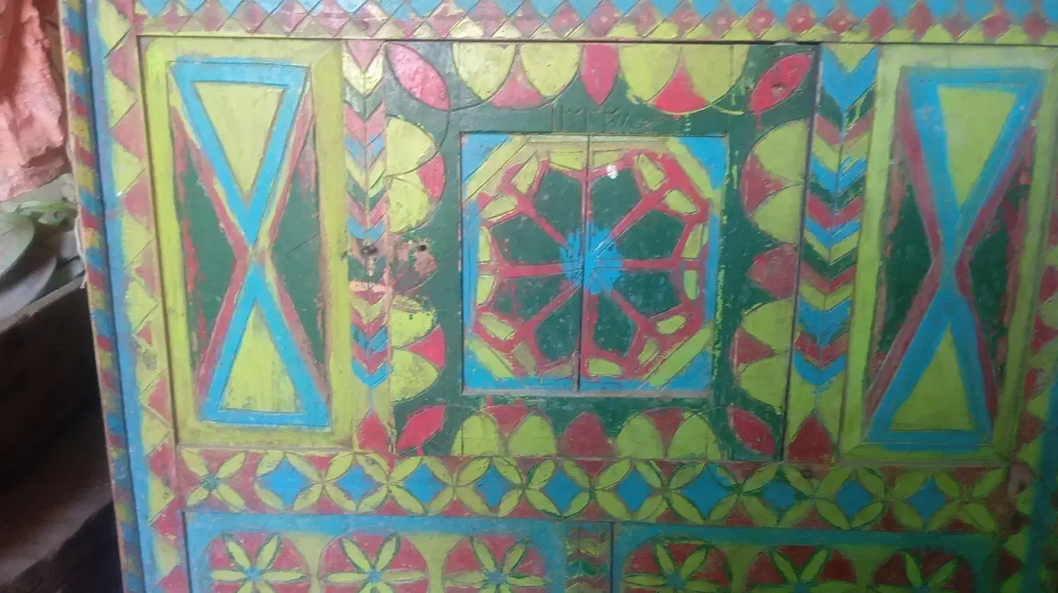 صندوق چوبی|کلکسیون اشیاء عتیقه|نجف‌آباد, یزدانشهر|دیوار