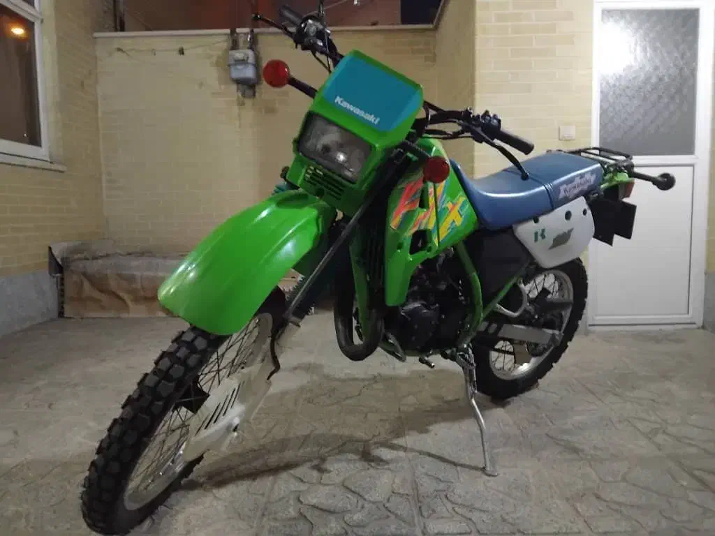 فروش کامیکس استثنایی|موتورسیکلت|اصفهان, مسجد مصلی|دیوار