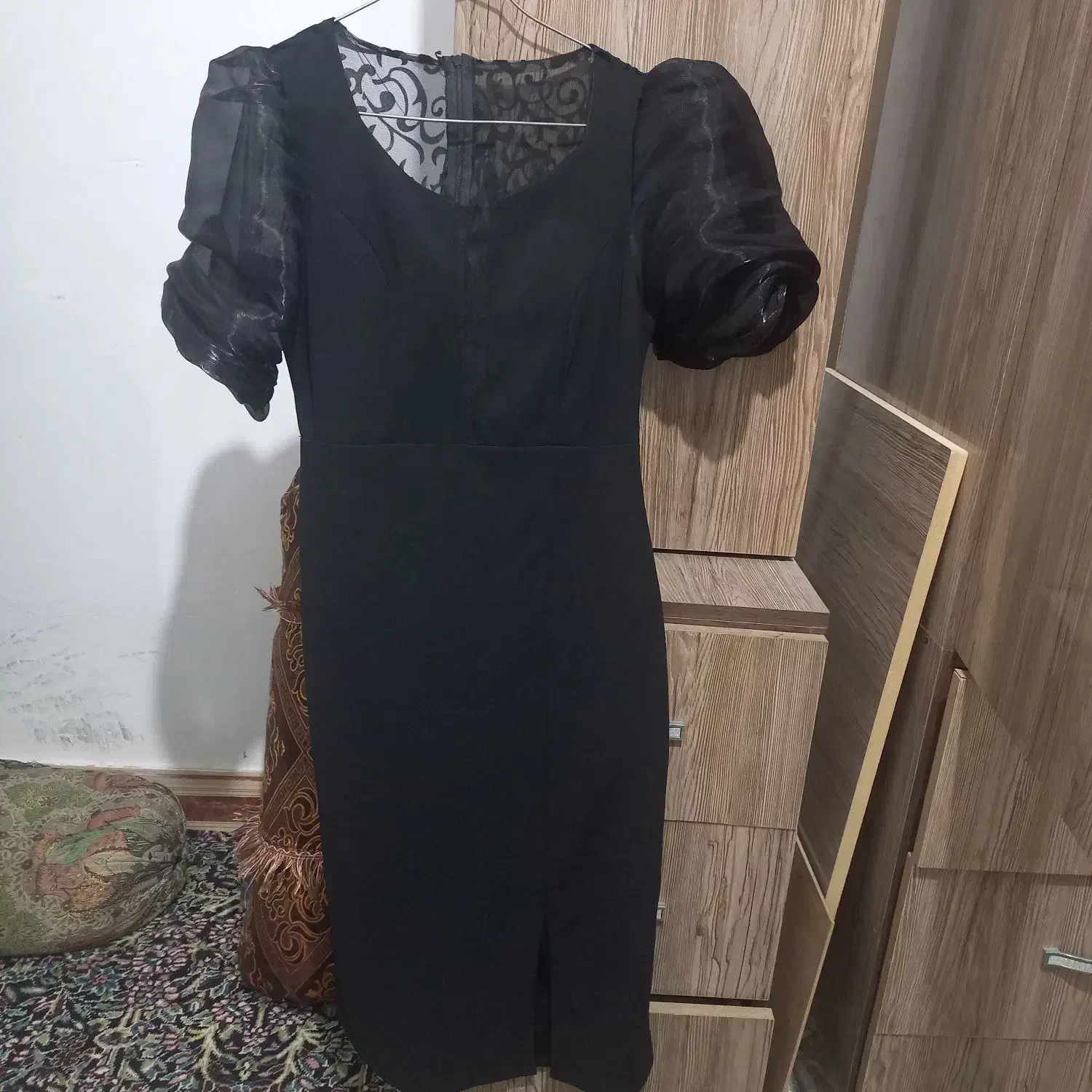 لباس مجلسی|لباس|بم, |دیوار