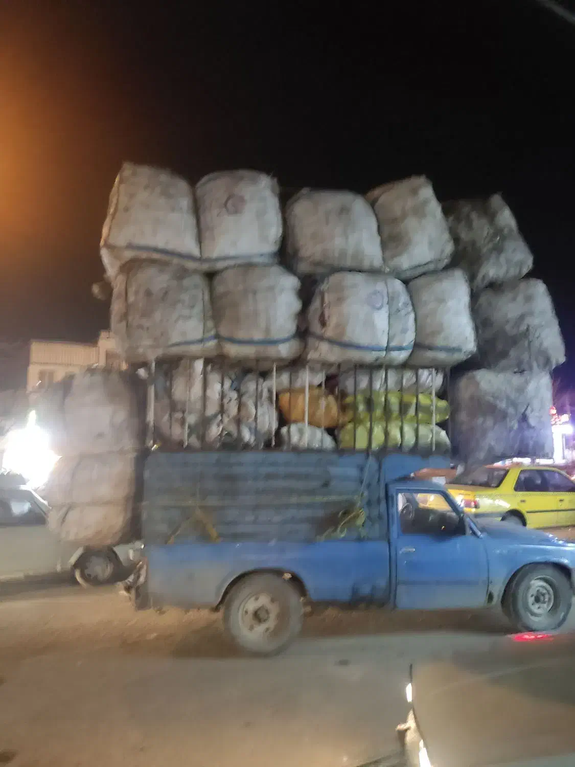 ضایعات آهن سنگین کیلو19000|عمدهفروشی|خوی, |دیوار