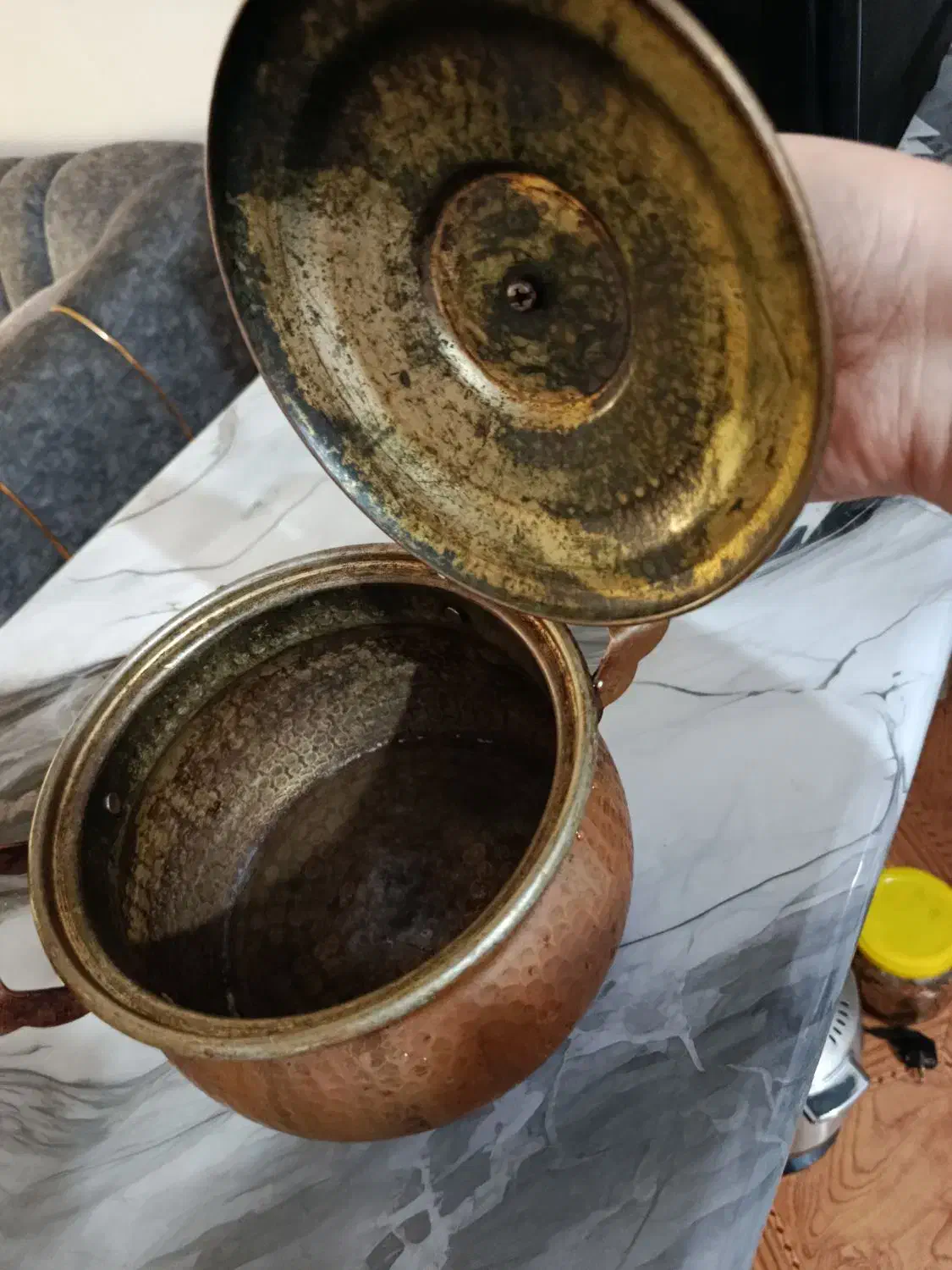 قابلمه مسی قدیمی|ظروف پخت‌وپز|قائم‌شهر, |دیوار