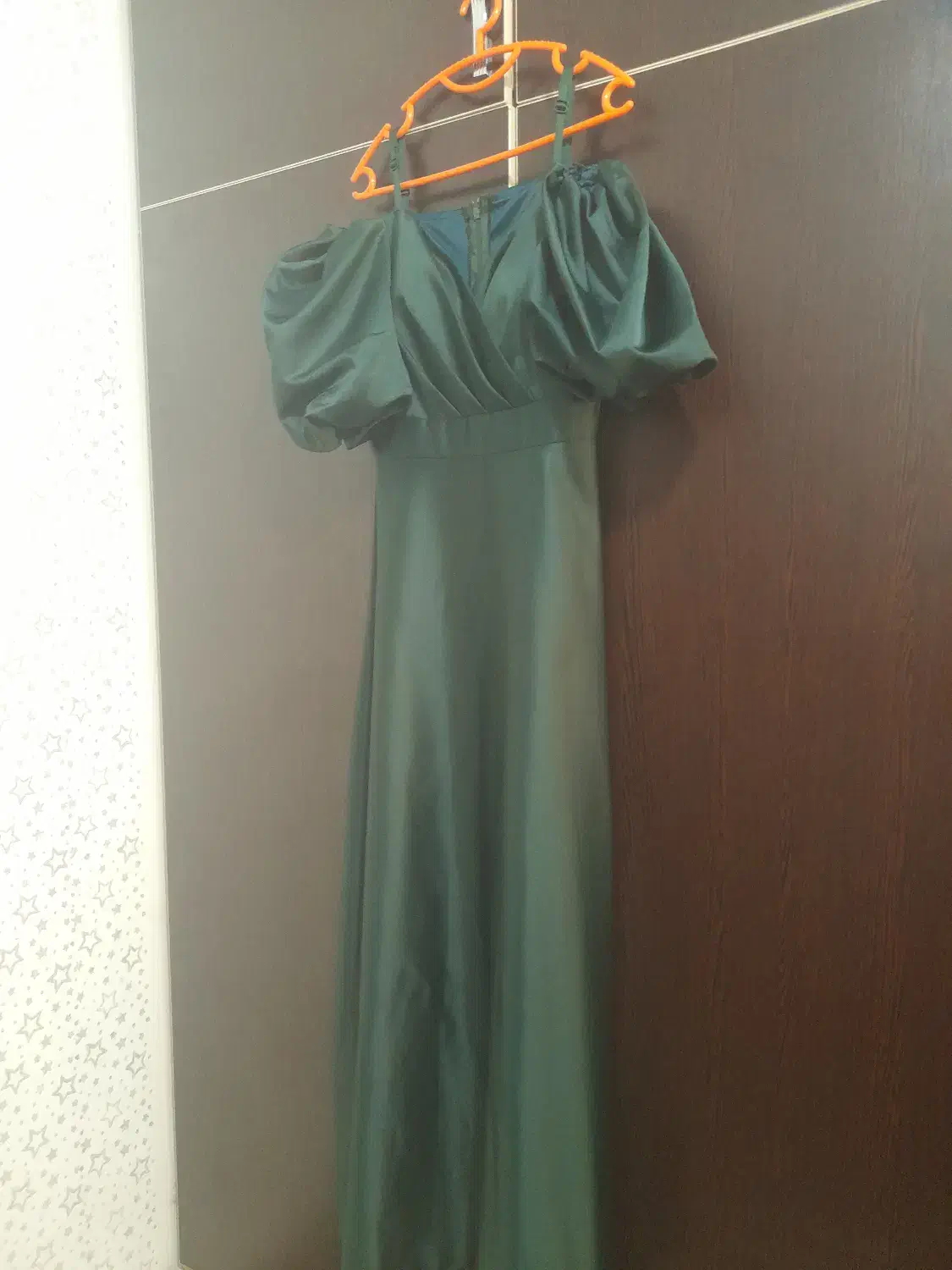 لباس مجلسی|لباس|سنگر, |دیوار