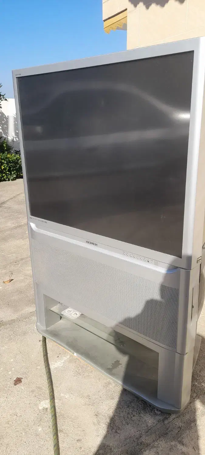 تلوزیونی مبله|کلکسیون اشیاء عتیقه|چابکسر, |دیوار