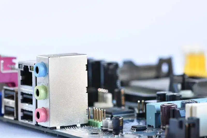 تعمیرات و ارتقاء سیستم مدارس ، ادارت و شخصی|خدمات رایانهای و موبایل|تهران, نیلوفر|دیوار